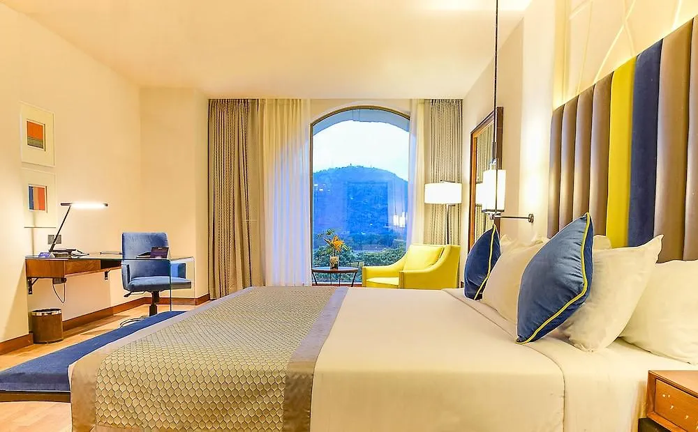 Radisson Blu Plaza Hotel Maisur 5*,