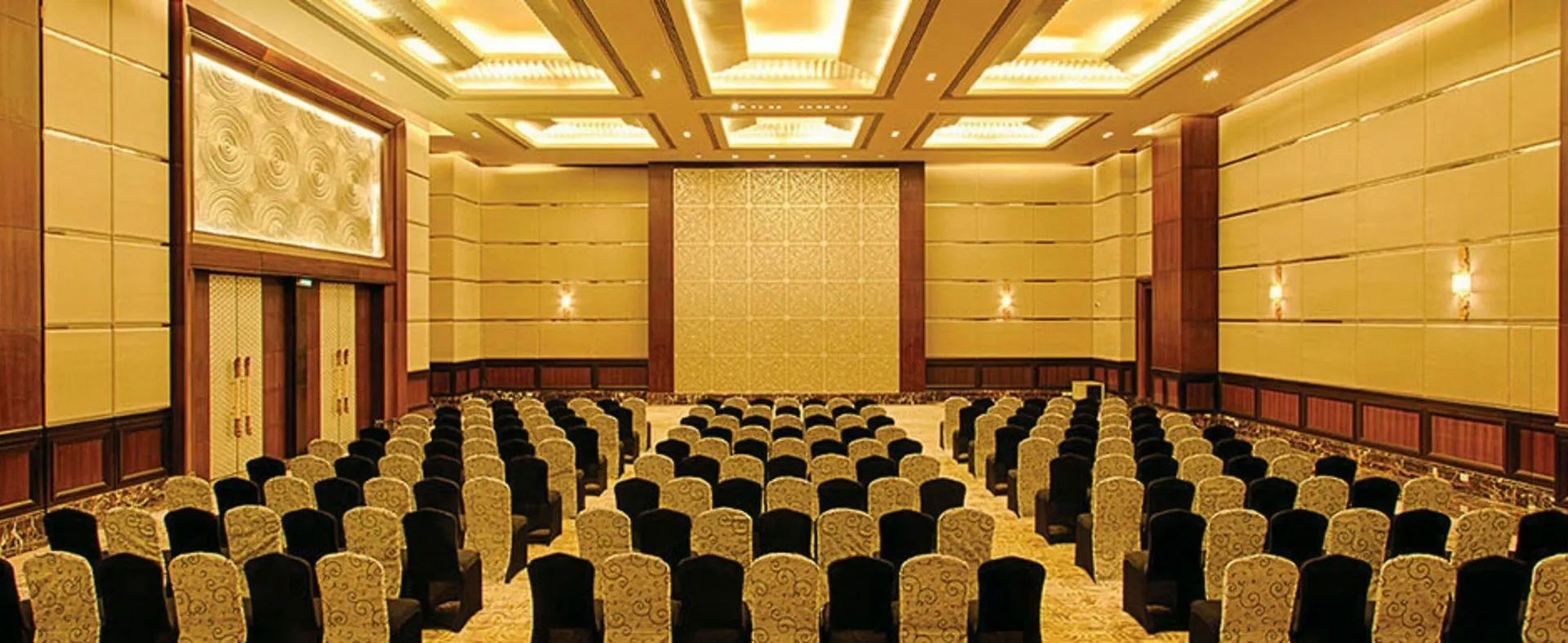 Radisson Blu Plaza Hotel Maisur Hindistan